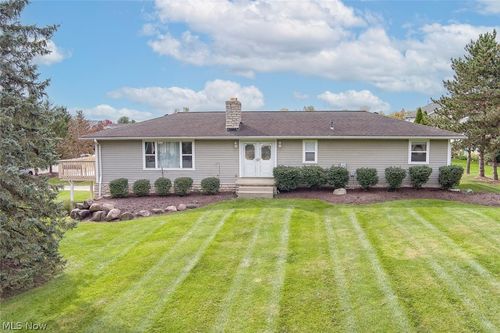 3824 Fennway Blvd, Medina, OH, 44256-5627 | Card Image