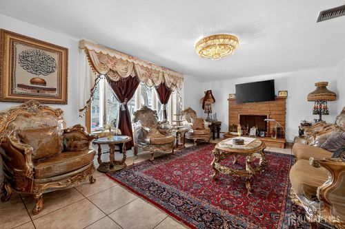 6 E 2nd St, Port Reading, NJ, 07064-1507 | Card Image