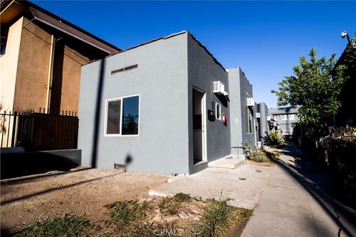 432 S St. Louis Street, Los Angeles, CA, 90006 | Card Image
