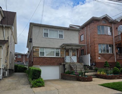 4365 158th St, Flushing, NY, 11358-3141 | Card Image