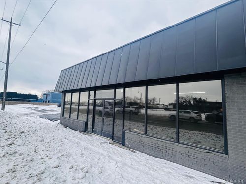 15320 Fort St, Southgate, MI, 48195-1304 | Card Image