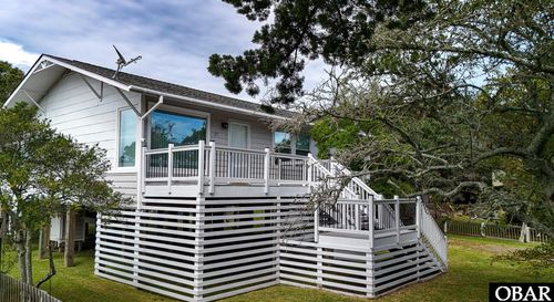 27 Miss Elecia Ln, Ocracoke, NC, 27960-1279 | Card Image