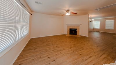 3826 Sumantra Cliff, House other with 3 bedrooms, 2 bathrooms and null parking in San Antonio TX | Image 3