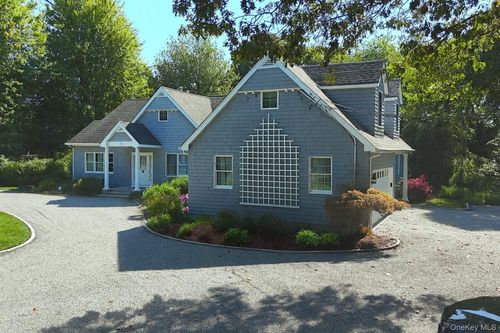 71 Sebonac Inlet Rd, Southampton, NY, 11968-2744 | Card Image