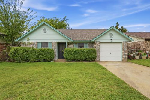 1248 Meriweather Ave, Fort Worth, TX, 76115-1618 | Card Image