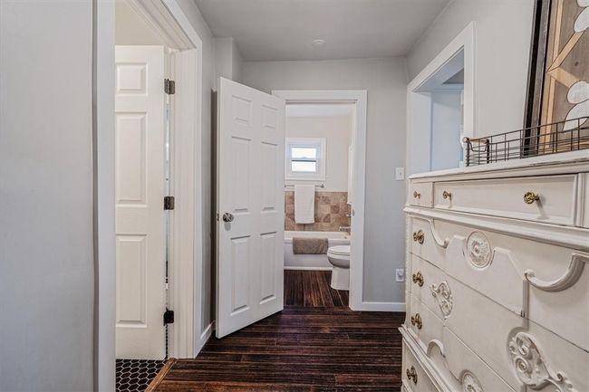 Main level hallway | Image 20
