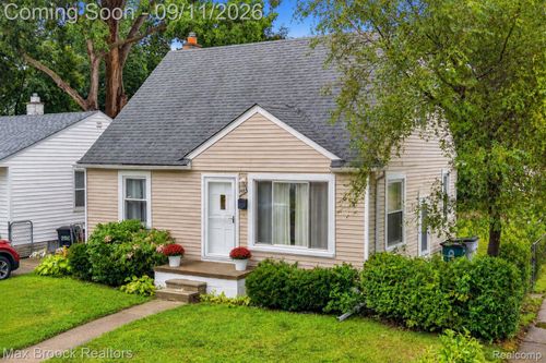 23704 Davey Ave, Hazel Park, MI, 48030-1612 | Card Image