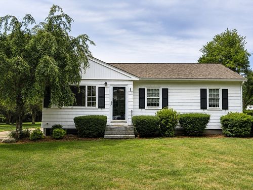 29 Forest St, Franklin, MA, 02038-2501 | Card Image