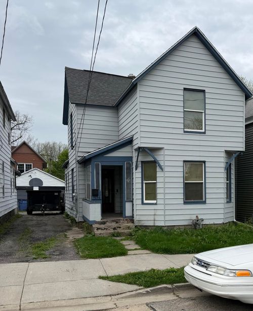 1036 Logan St, Grand Rapids, MI, 49506-2533 | Card Image