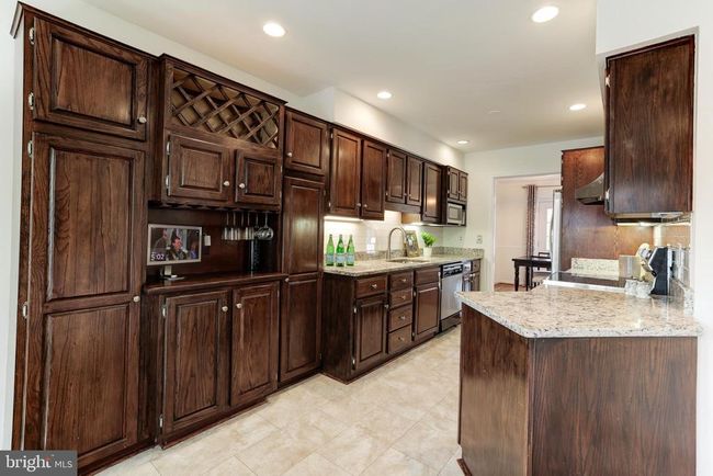 2150 Golf Course Dr, Townhouse with 3 bedrooms, 4 bathrooms and null parking in RESTON VA | Image 10