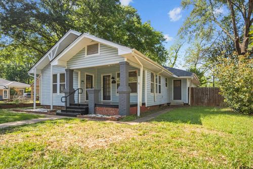 736 Dallas St, Jacksonville, TX, 75766-2529 | Card Image