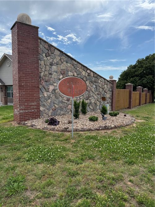 2008 Maple Court, Gentry, AR, 72734 | Card Image