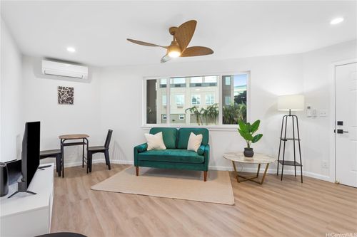 1861 Kapiolani Blvd, /Honolulu, HI, 96826-3810 | Card Image