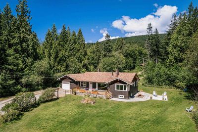 1520 Burton Rd, House other with 3 bedrooms, 2 bathrooms and 8 parking in Gibsons BC | Image 1