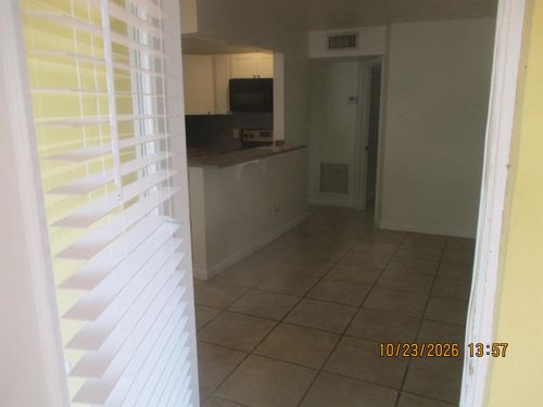 2-605 Ne 14th Place, Fort Lauderdale, FL, 33304 | Card Image