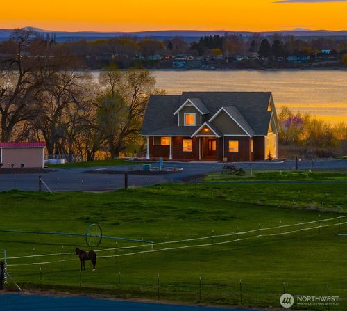 2762 Elgin Rd Ne, Moses Lake, WA, 98837-9760 | Card Image