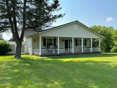 Open front porch to relax on | Image 2