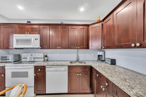 f-9278 Vista Del Lago, Boca Raton, FL, 33428-3112 | Card Image