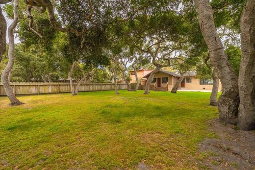 712 Sunset Dr, Pacific Grove, CA, 93950 | Card Image