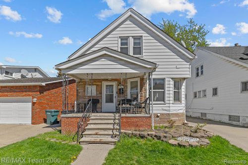 5280 Williamson St, Dearborn, MI, 48126-5002 | Card Image
