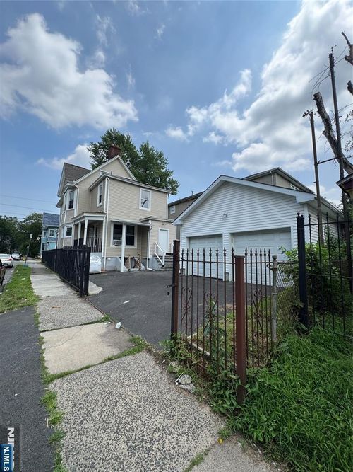 89 Isabella Ave, Newark, NJ, 07106-2028 | Card Image