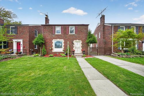 3956 Harvard Rd, Detroit, MI, 48224-2386 | Card Image
