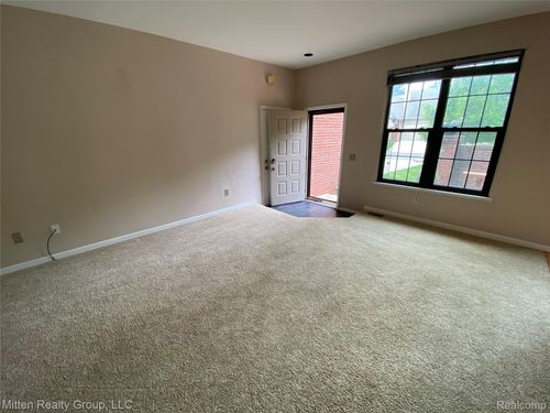 7120 Nottingham Ct, West Bloomfield, MI, 48322 | Card Image