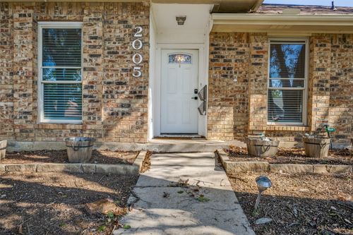 2005 Azalea St, Denton, TX, 76205-7457 | Card Image