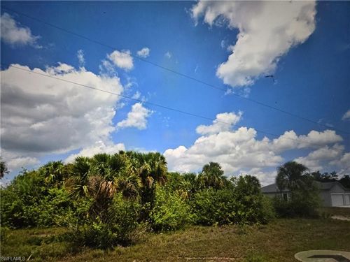 8047 Sherwood Cir, Labelle, FL, 33935-5488 | Card Image