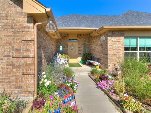 870142 S Highway 18, Chandler, OK, 74834-7794 | Card Image