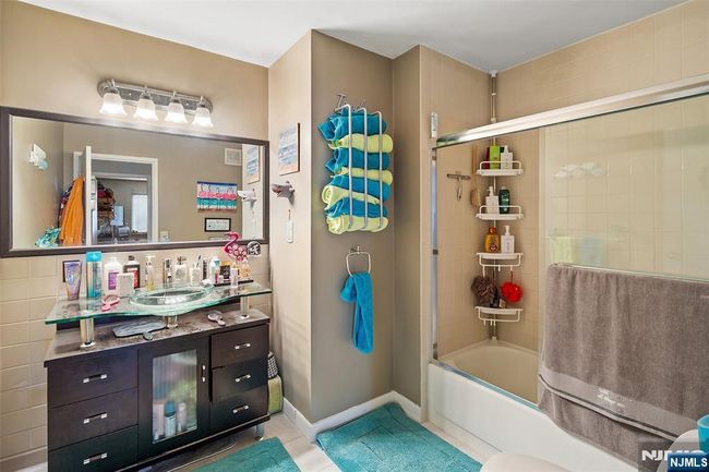 50 Euclid Ave, Condo with 1 bedrooms, 1 bathrooms and null parking in Hackensack NJ | Image 9