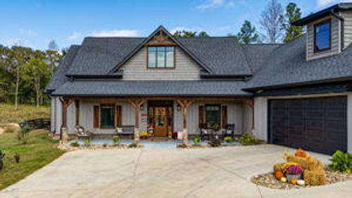 521 Horns Creek Rd, Old Fort, TN, 37362-7643 | Card Image