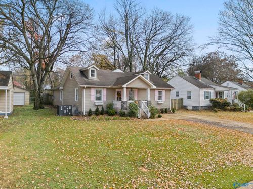 1917 Vanderbilt Cir Sw, Huntsville, AL, 35801-5241 | Card Image