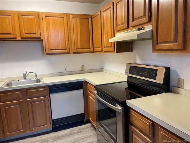 APT-51 - 16 Vernon Ave, Condo with 1 bedrooms, 1 bathrooms and 1 parking in Vernon CT | Image 7