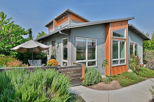 106 Dunn Cir, Ashland, OR, 97520-1066 | Card Image