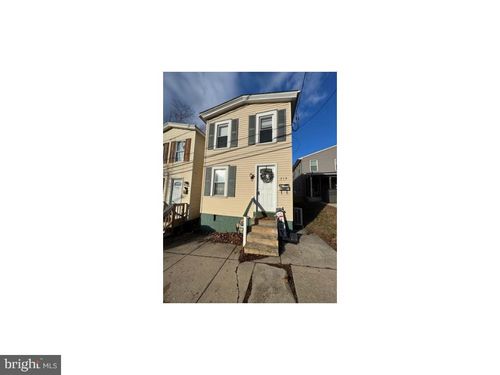 319 Grant St, POTTSTOWN, PA, 19464-4801 | Card Image