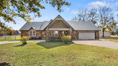 8452 E Blackwell St, Claremore, OK, 74019-0819 | Card Image