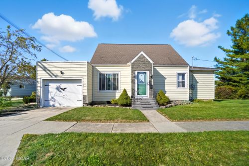 911 Bellefontaine St, Wapakoneta, OH, 45895-2479 | Card Image