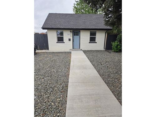 1525 Roslyn St, Denver, CO, 80220-1934 | Card Image