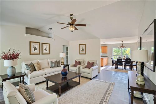 1309 Lauren Ln, Filer, ID, 83328-4900 | Card Image