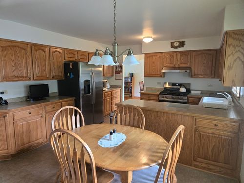 18W193 Holly Ave, Darien, IL, 60561-3646 | Card Image