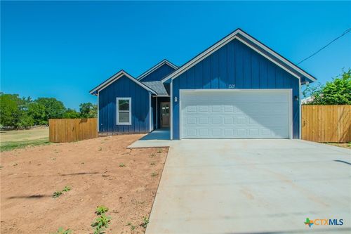 1307 Saint Louis St, Gatesville, TX, 76528-1522 | Card Image