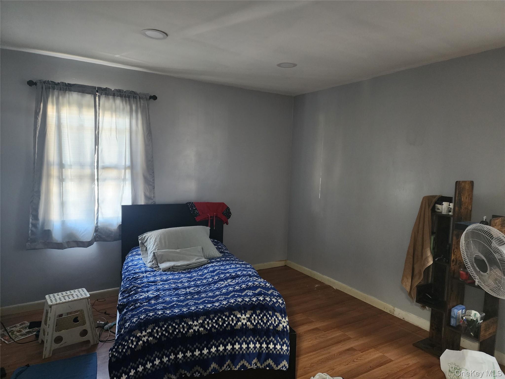 Residential in Oyster Bay 3