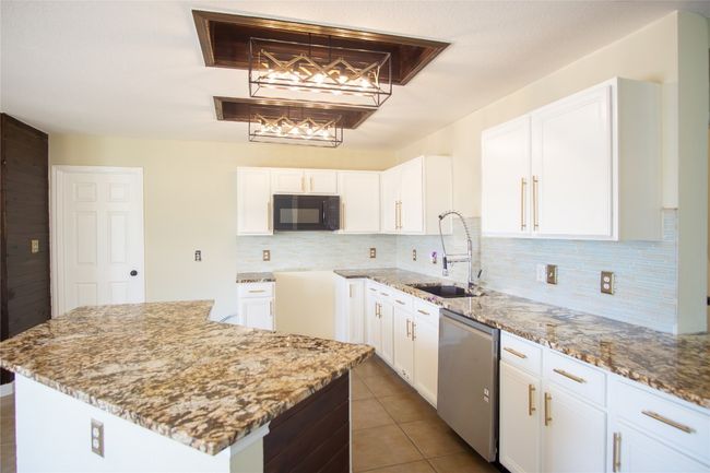 1112 Statler Bend Dr, House other with 4 bedrooms, 3 bathrooms and null parking in Pflugerville TX | Image 7