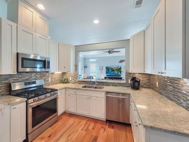 906 Westview, House other with 4 bedrooms, 3 bathrooms and 2 parking in Crystal Beach TX | Image 23