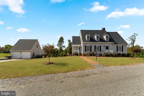 413 Benton Point Rd, Tappahannock, VA, 22560-5282 | Card Image