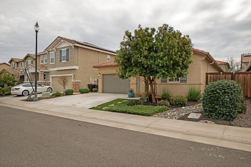 9040 Quartet Avenue, Roseville, CA, 95747 | Card Image