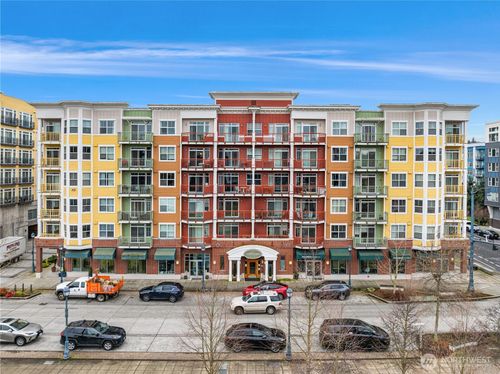 unit-401-16141 Cleveland St, Redmond, WA, 98052-4355 | Card Image