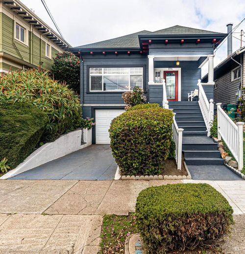 896 53rd St, Oakland, CA, 94608-3257 | Card Image