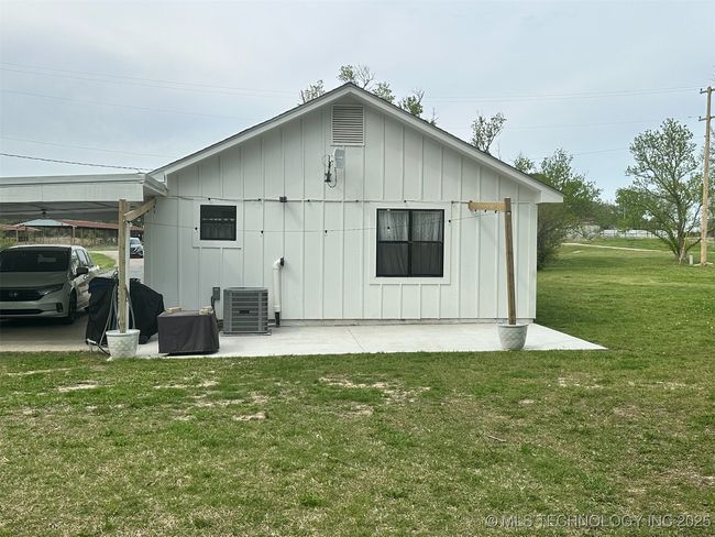 611 E Highway 1, House other with 3 bedrooms, 2 bathrooms and null parking in Allen OK | Image 37